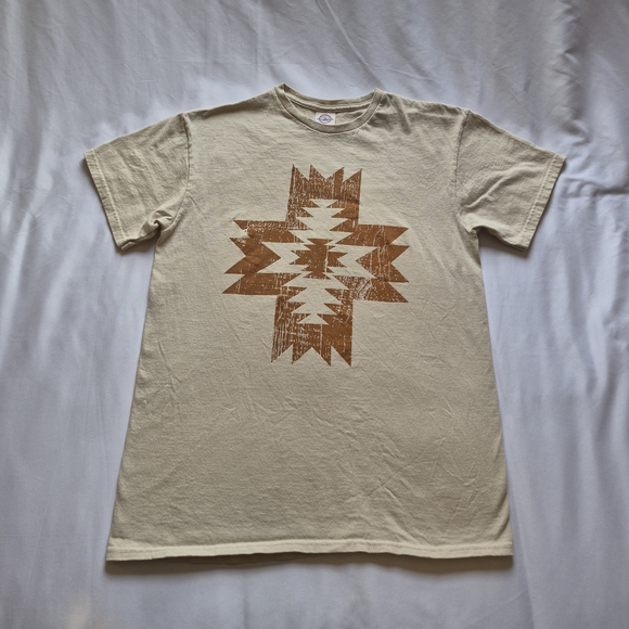 Bundle of 3 Delta Pro Weight Western Aztec Graphic Tees Tan Khaki Size L - Picture 5 of 10